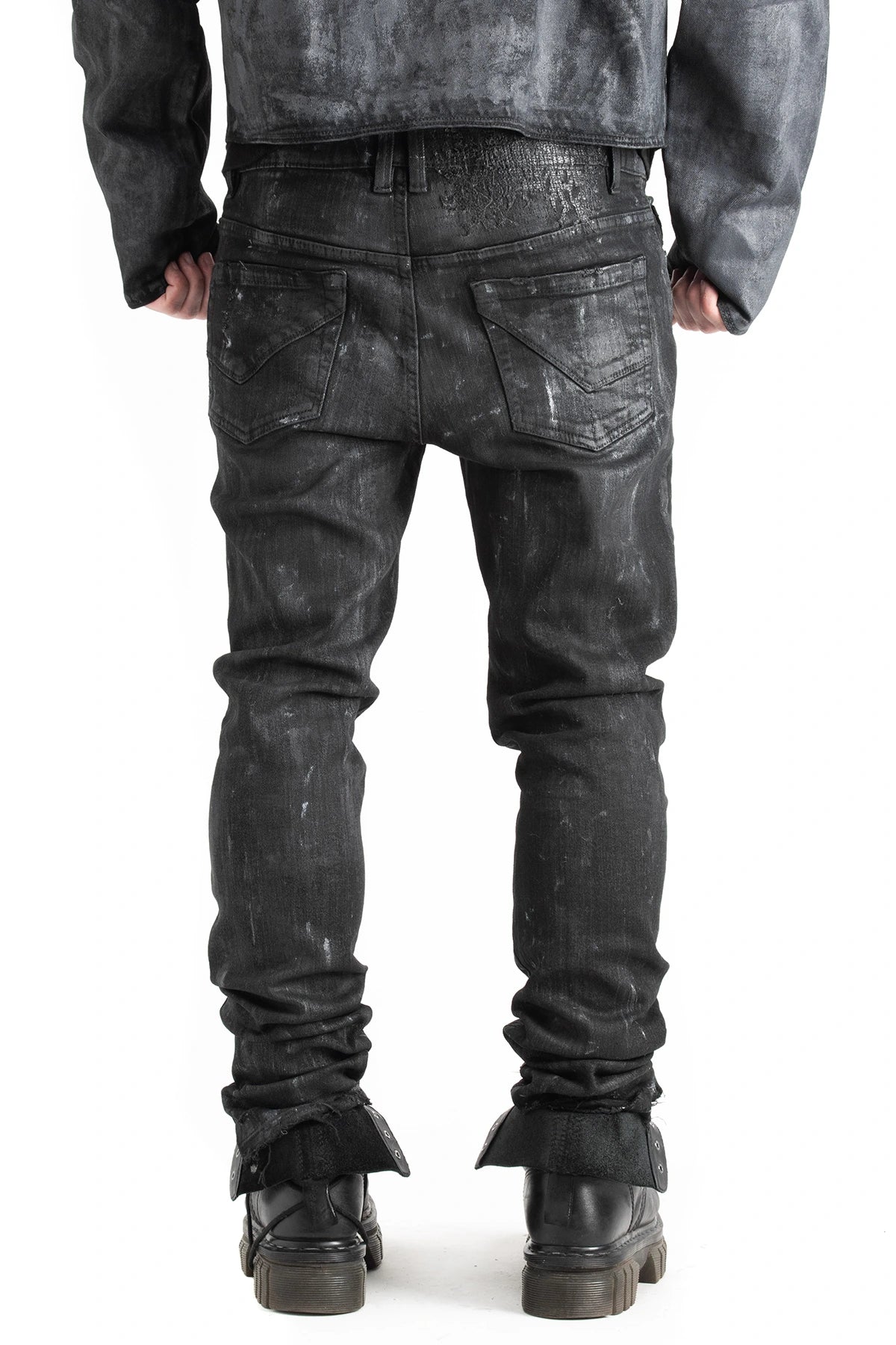PAINT COATED JEANS