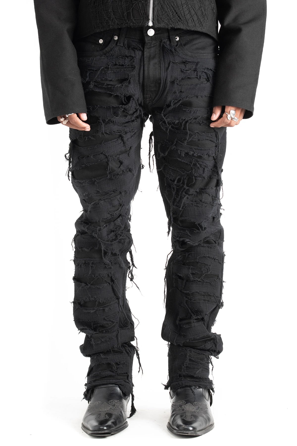 DESTROYED JEANS