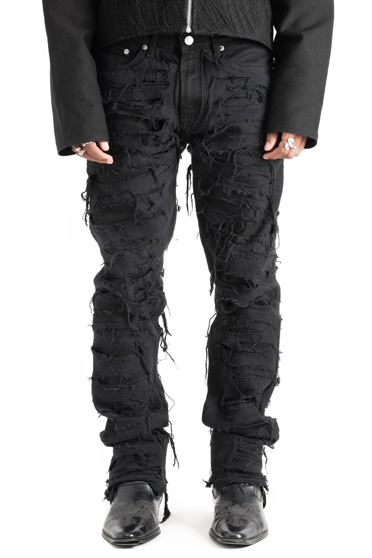 DESTROYED JEANS